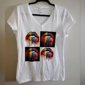 2XL women's fitted graphic tee